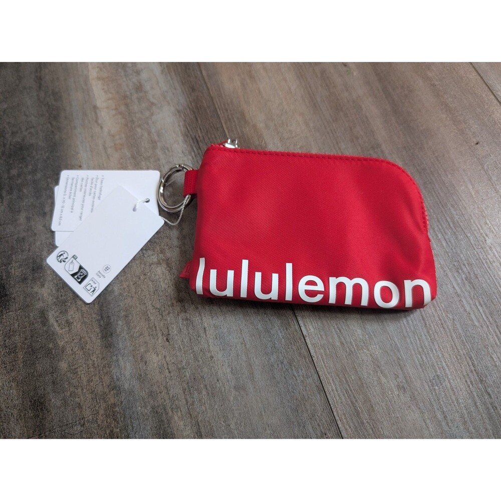 NWT NEW lululemon Clippable Card Pouch Oxford Red Lulu Red / White Wallet
